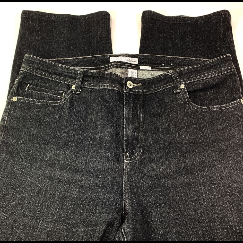 ❌CLEARANCE❌ Chico’s platinum black short jeans